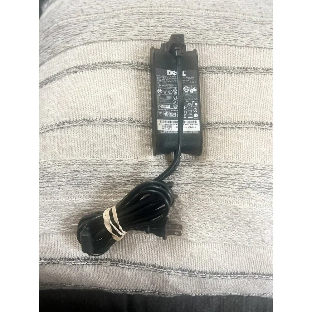 Dell 65W A/C Adapter Model HA65NS1-00